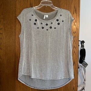 ELLE striped flower top